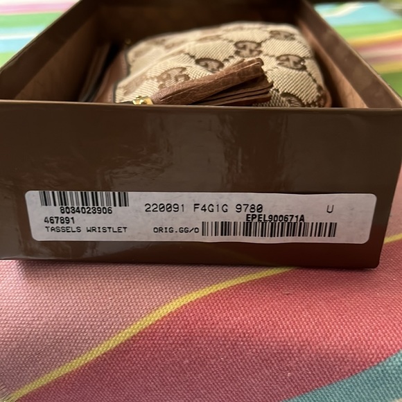 COPY - Tassels Wristlet by Gucci - Picture 7 of 12